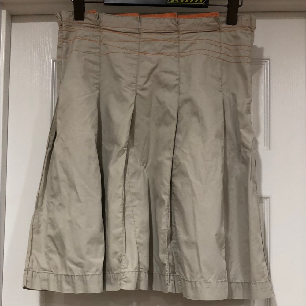Unique Esprit Pleated Skirt - Picture 1 of 14